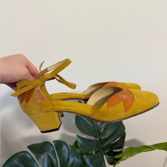 Vintage Italian Leather Yellow and Orange Pumps Size 9 - Picture 4 of 16